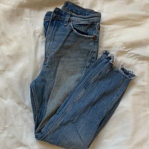 {Abercrombie} Zoe Natural Rise Ankle Straight Jeans